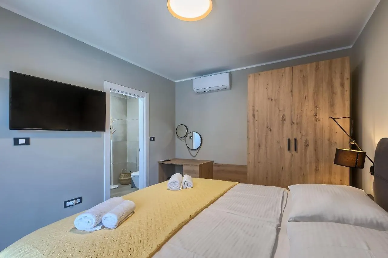 PUY Kuca Za Odmor Casa Evelino 4* 빌라 0*, 풀라 크로아티아